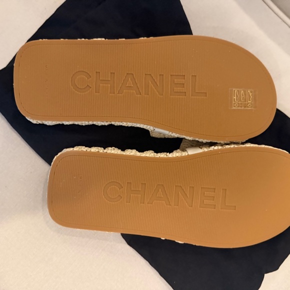 CHANEL NEW Cream/Beige Raffia CC Espadrille Slide Mule Sandals 38 NEW - Picture 8 of 11